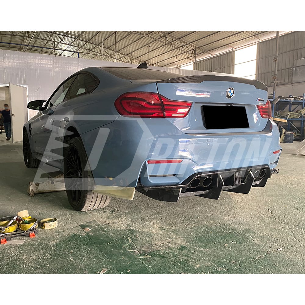OKING Style Dry Carbon Fiber Rear DIffuser With LED Brake Light For BMW M3 M4 F80 F82 F83 2014-2020