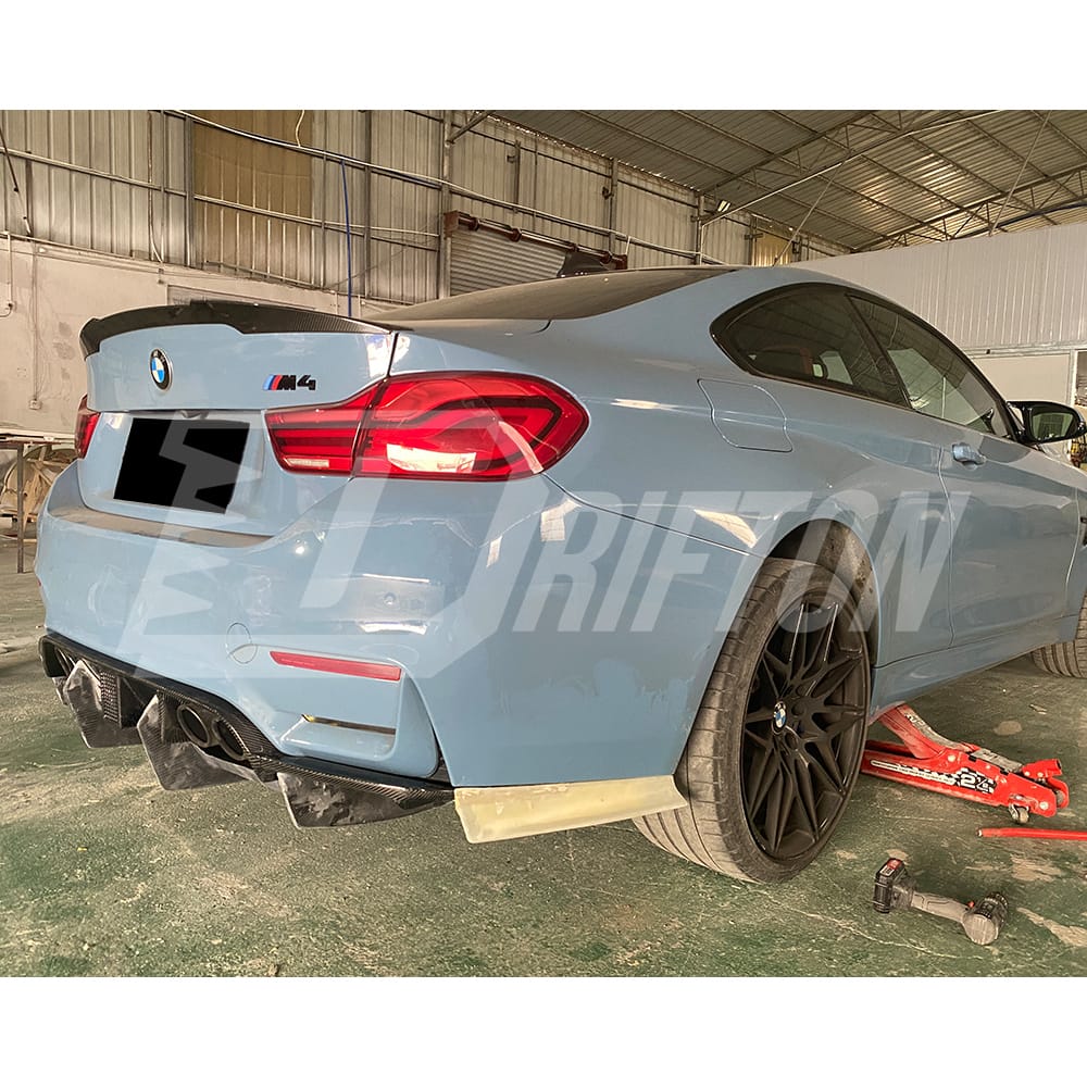 OKING Style Dry Carbon Fiber Rear DIffuser With LED Brake Light For BMW M3 M4 F80 F82 F83 2014-2020