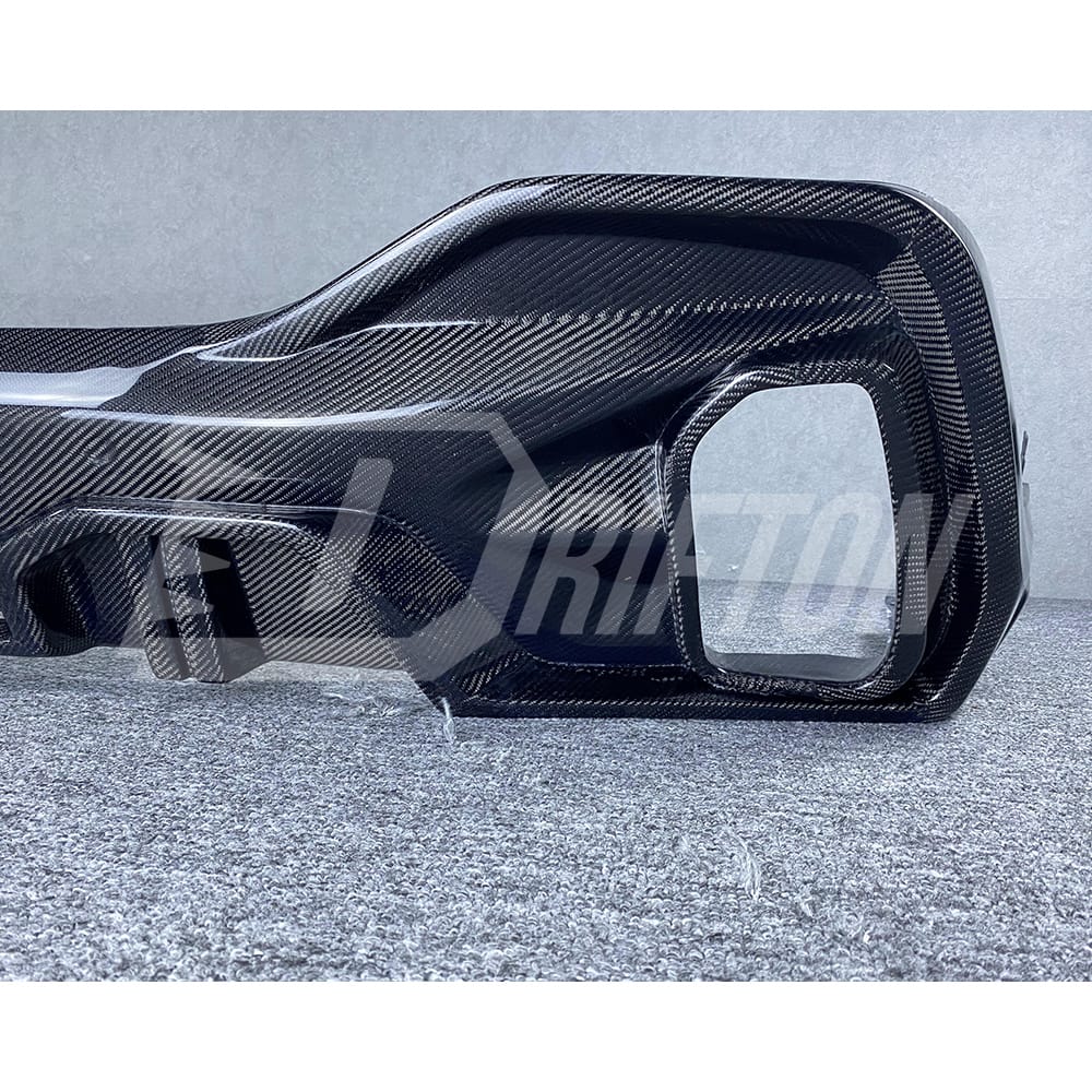 LD Style Carbon Fiber LED Brake Light Rear Diffuser & 4 Exhaust Tips For BMW X6 G06 2019-2023