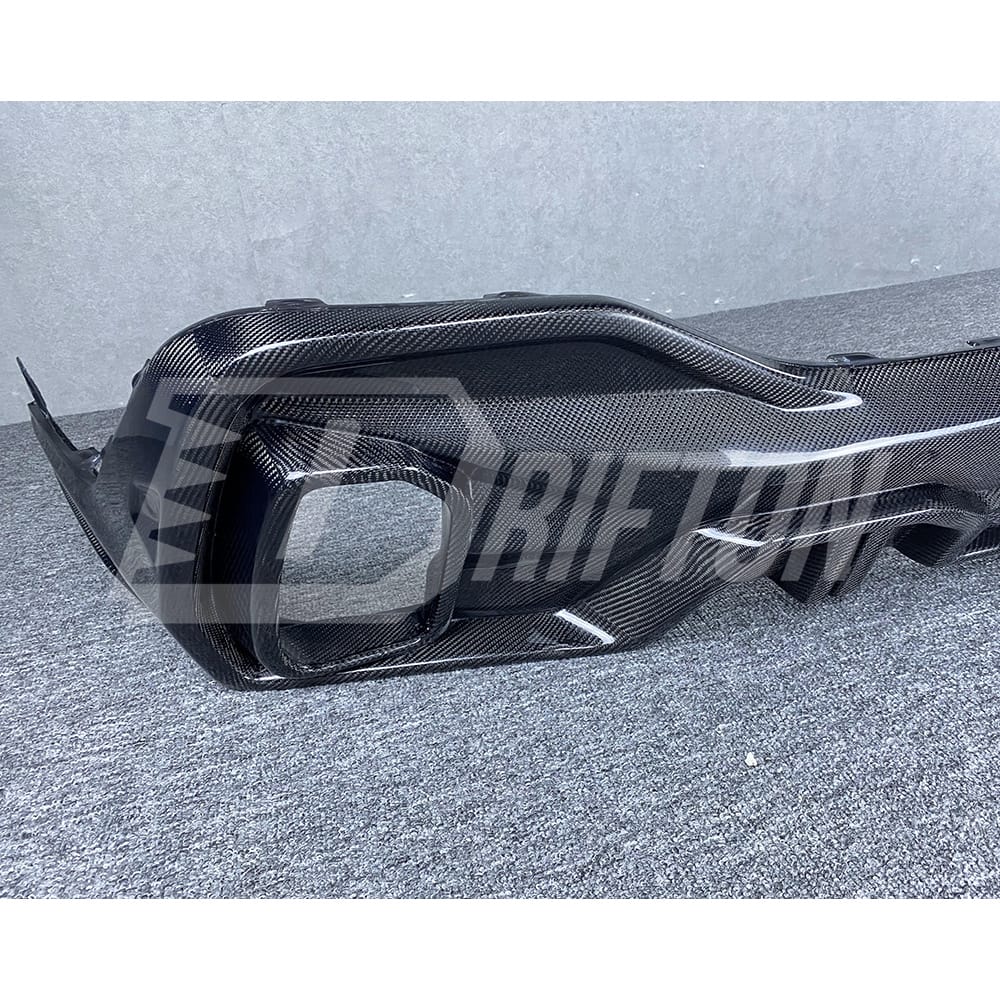LD Style Carbon Fiber LED Brake Light Rear Diffuser & 4 Exhaust Tips For BMW X6 G06 2019-2023