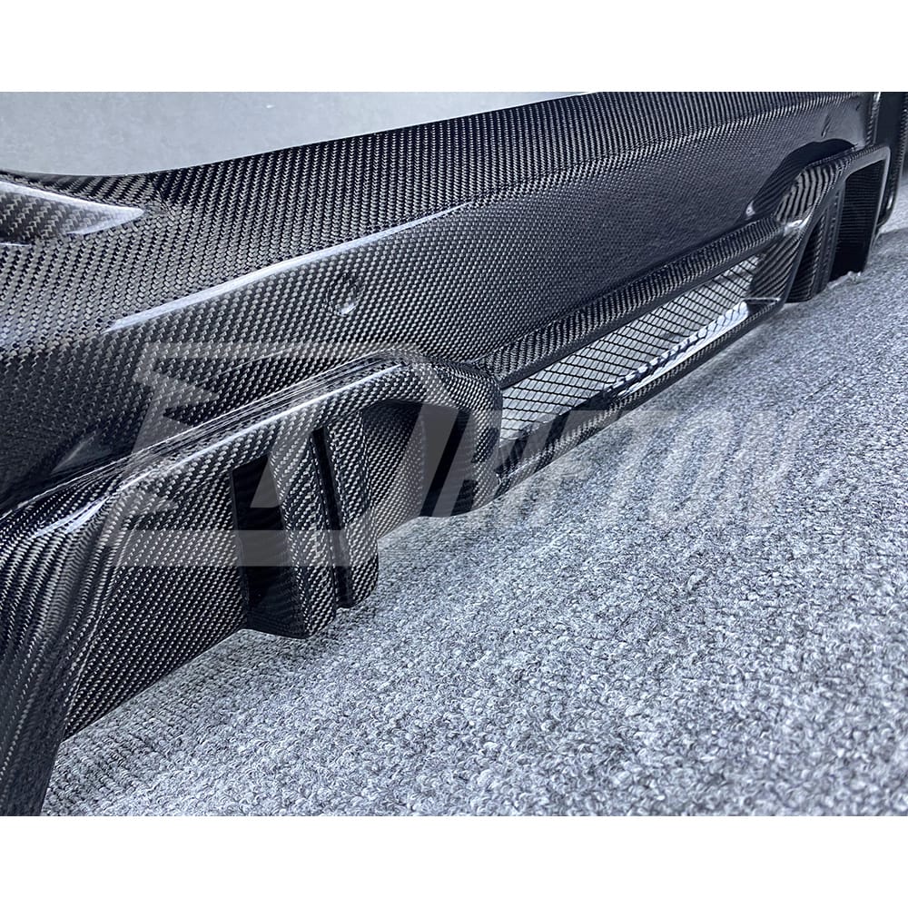 LD Style Carbon Fiber LED Brake Light Rear Diffuser & 4 Exhaust Tips For BMW X6 G06 2019-2023