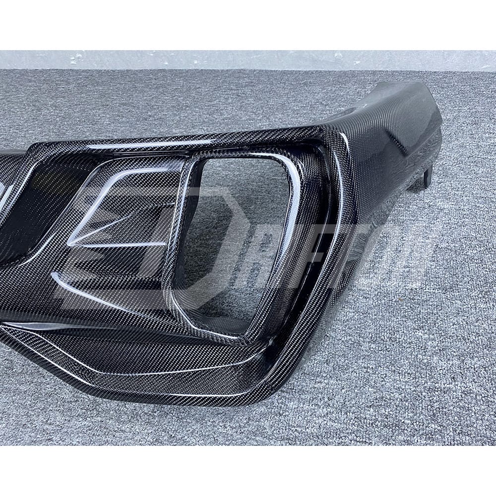 LD Style Carbon Fiber LED Brake Light Rear Diffuser & 4 Exhaust Tips For BMW X6 G06 2019-2023