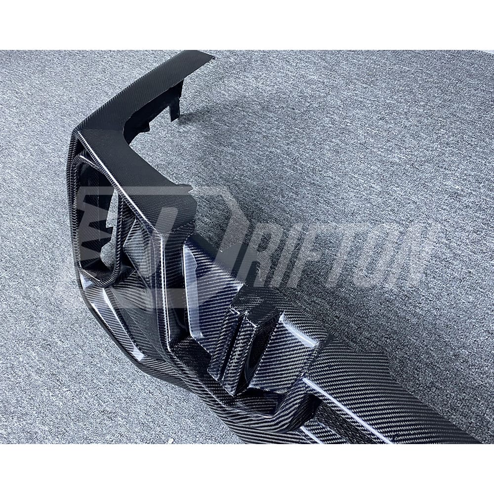 LD Style Carbon Fiber LED Brake Light Rear Diffuser & 4 Exhaust Tips For BMW X6 G06 2019-2023
