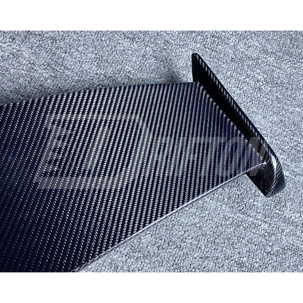 LD Style Carbon Fiber Roof Spoiler For BMW X6 G06 2019-2023