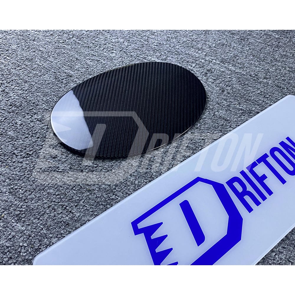 Dry Carbon Fiber Gas Fuel Filler Tank Cover For Alfa Romeo Giulia Quadrifoglio 2016-2023