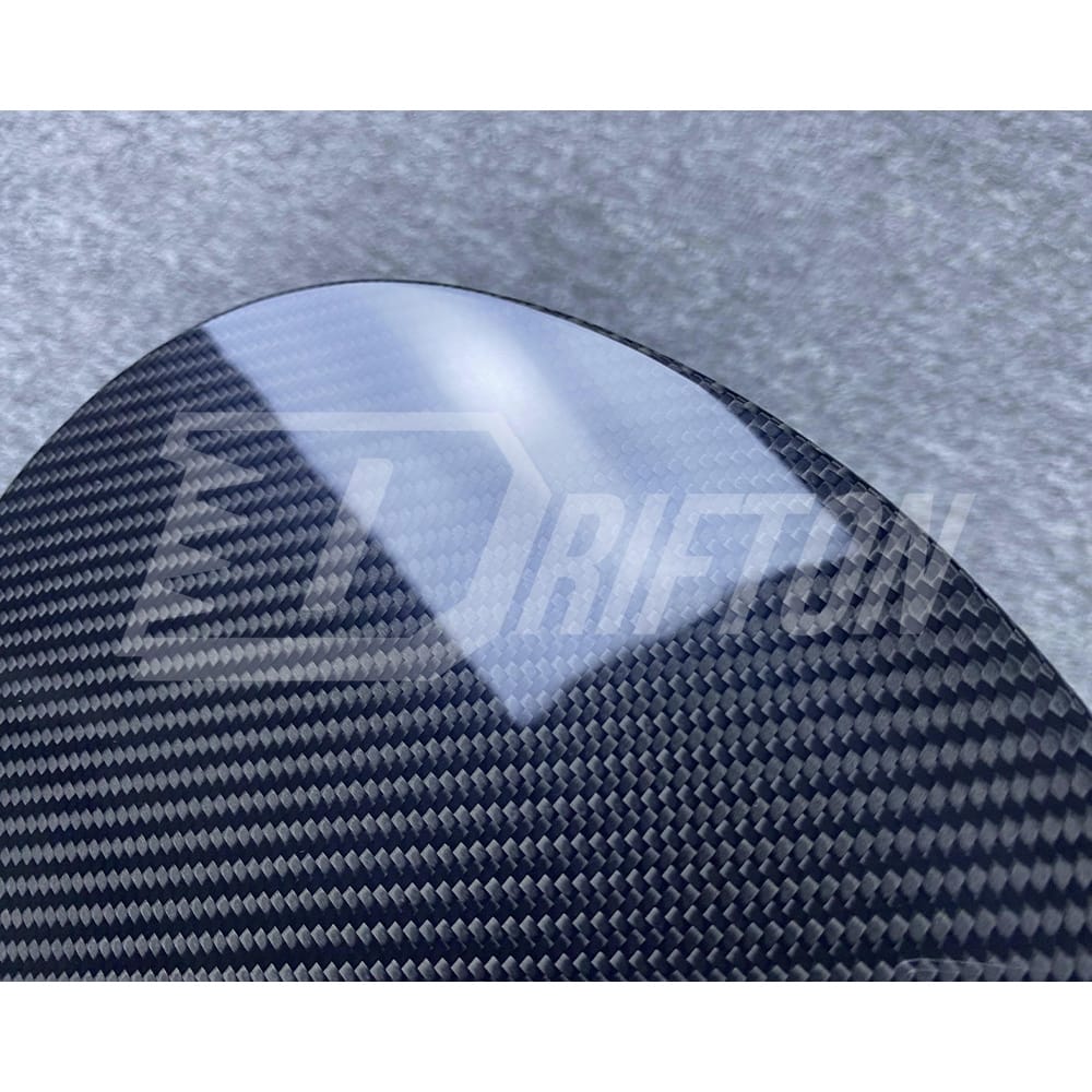 Dry Carbon Fiber Gas Fuel Filler Tank Cover For Alfa Romeo Giulia Quadrifoglio 2016-2023