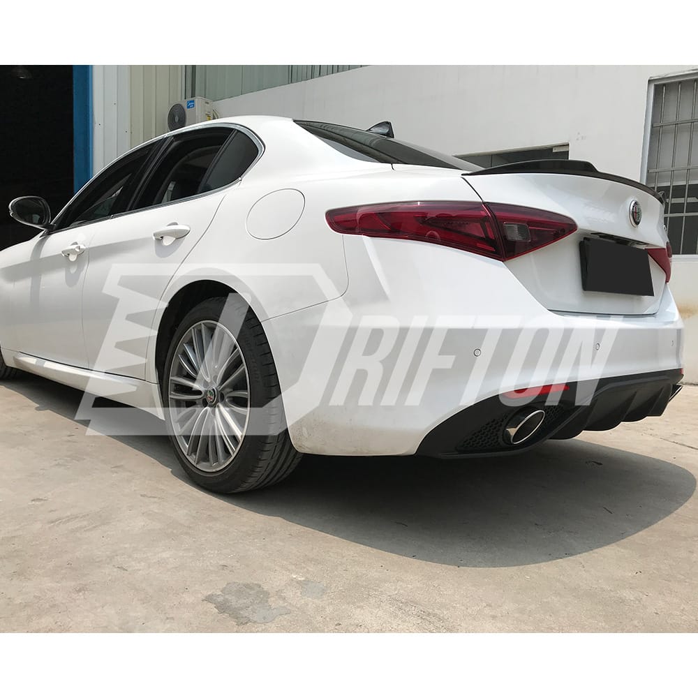 Quadrifoglio Style Dry Carbon Fiber Rear Trunk Wing Spoiler For Alfa Romeo Giulia 2016-2023