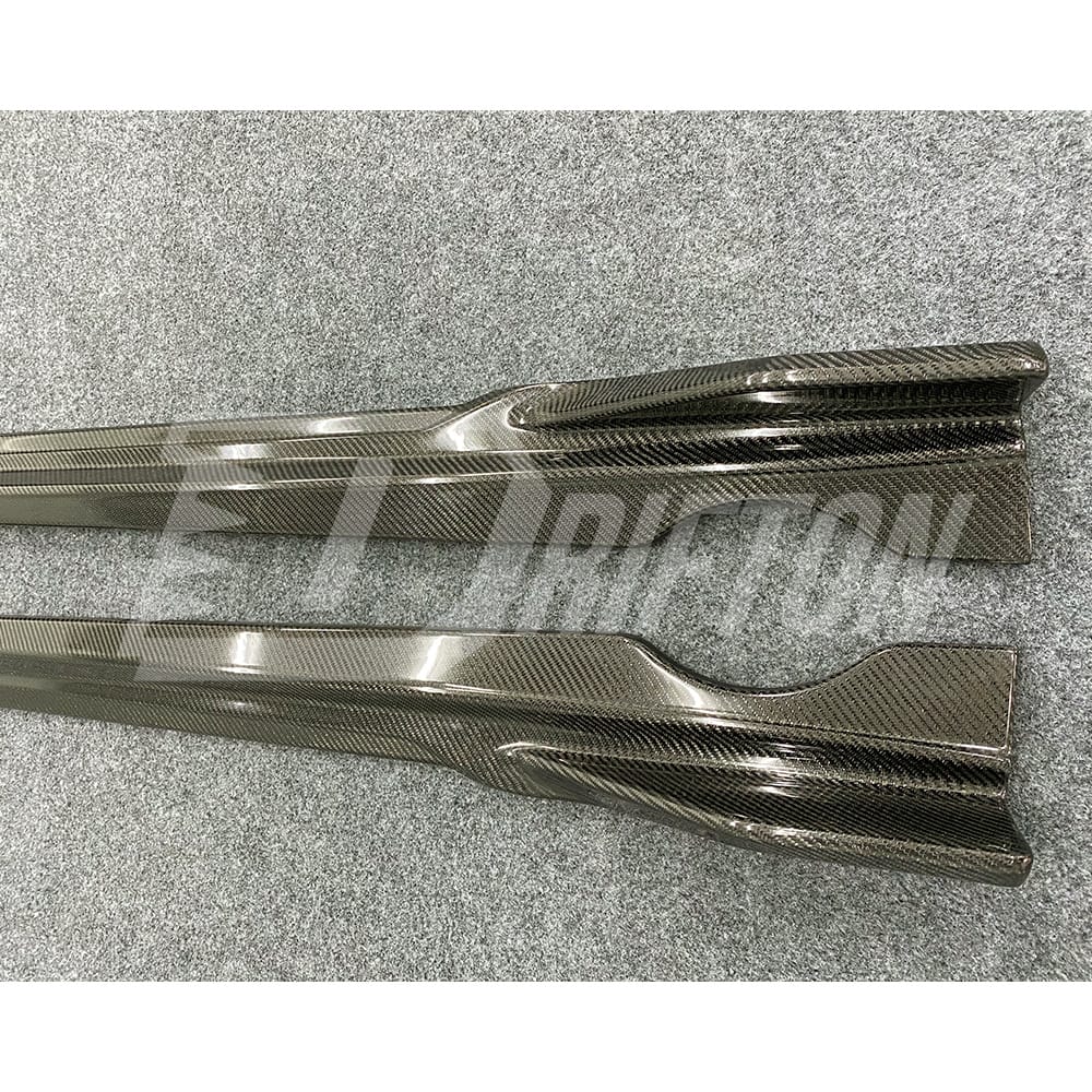 Black Knight Style Carbon Fiber Side Skirt For BMW X5 G05 2019-2023