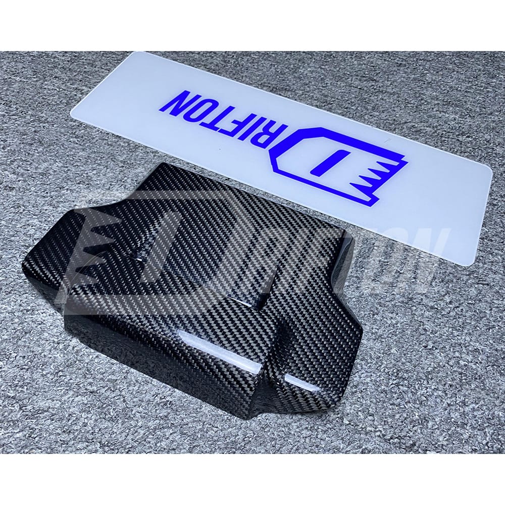 Dry Carbon Fiber Replacement Engine Cover For Audi R8 V8 V10 2007-2015