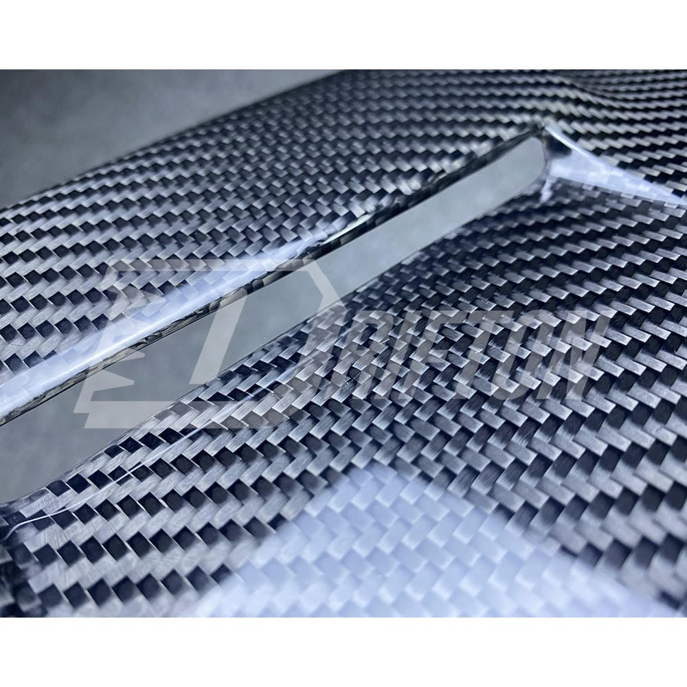 Dry Carbon Fiber Replacement Engine Cover For Audi R8 V8 V10 2007-2015