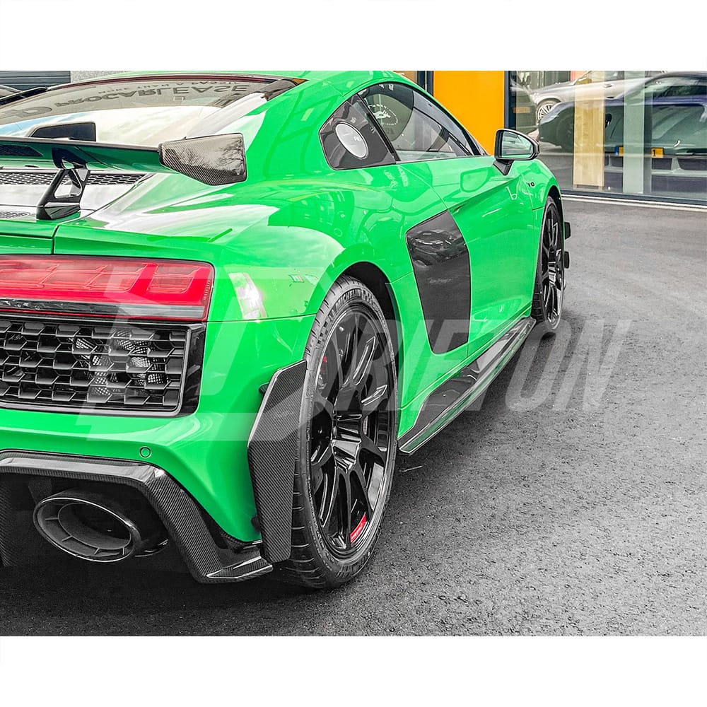 GT RWD Style Dry Carbon Fiber Side Skirt For Audi R8 2020-2024