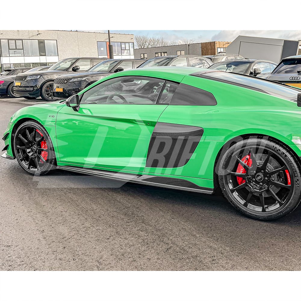 GT RWD Style Dry Carbon Fiber Side Skirt For Audi R8 2020-2024