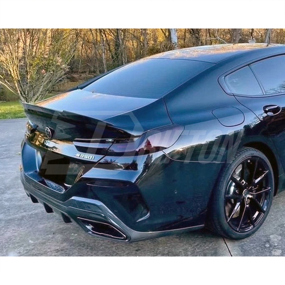 V Style Dry Carbon Fiber Rear Spoiler Trunk Wing For BMW M8 F90 F91 F92 F93 2020-2024
