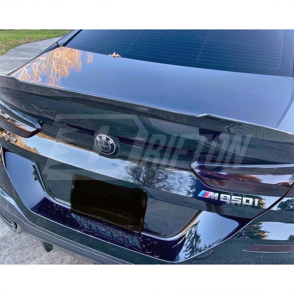V Style Dry Carbon Fiber Rear Spoiler Trunk Wing For BMW M8 F90 F91 F92 F93 2020-2024