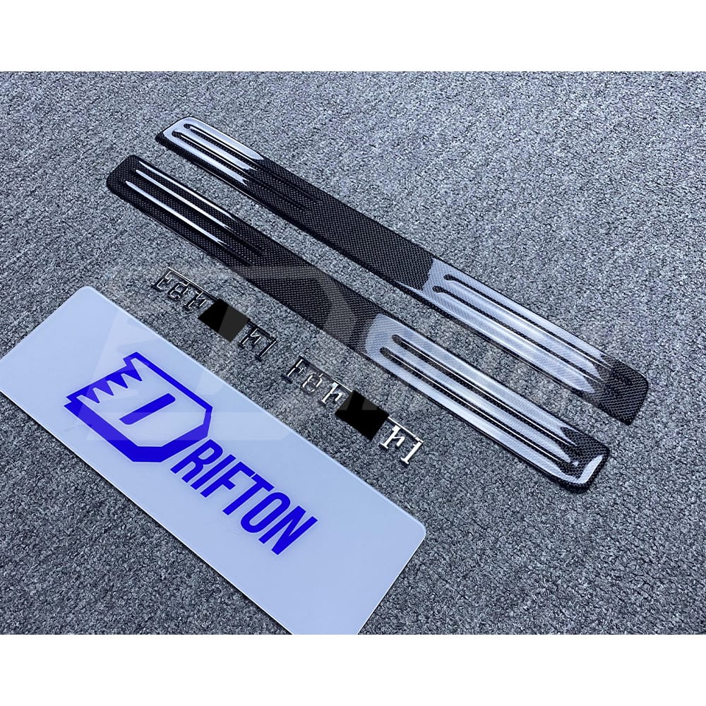 Dry Carbon Fiber Door Sills Scuff Plates Panels For Ferrari 488 GTB Spider 2015-2019