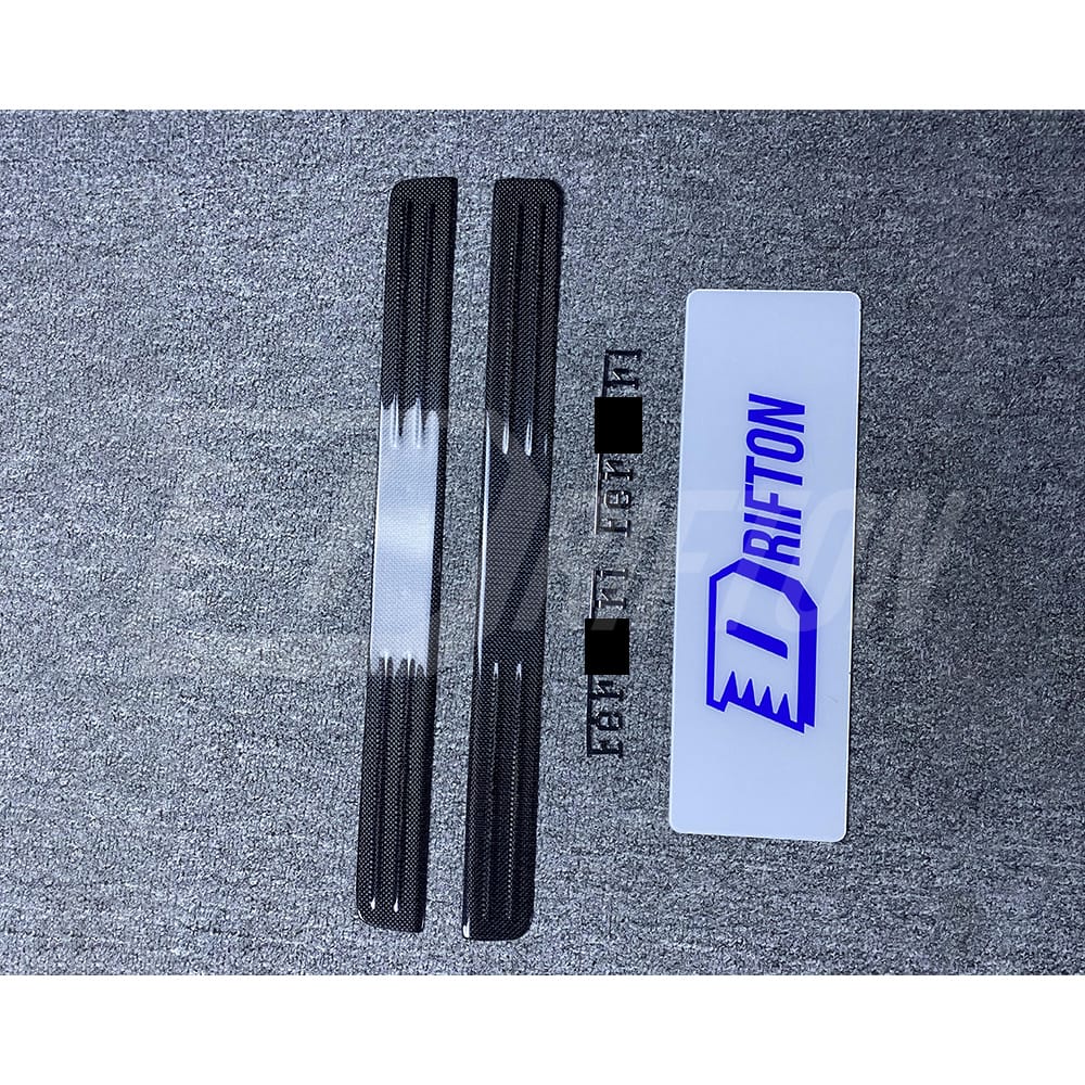 Dry Carbon Fiber Door Sills Scuff Plates Panels For Ferrari 488 GTB Spider 2015-2019