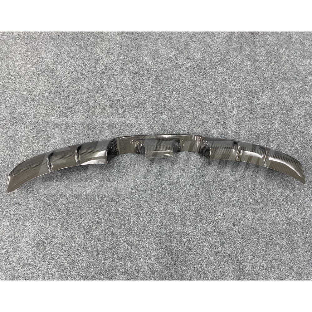 Center Exhaust Style Carbon Fiber Rear Diffuser For Porsche 911 Carrera S 4S GTS 991 991.2 2016-2018