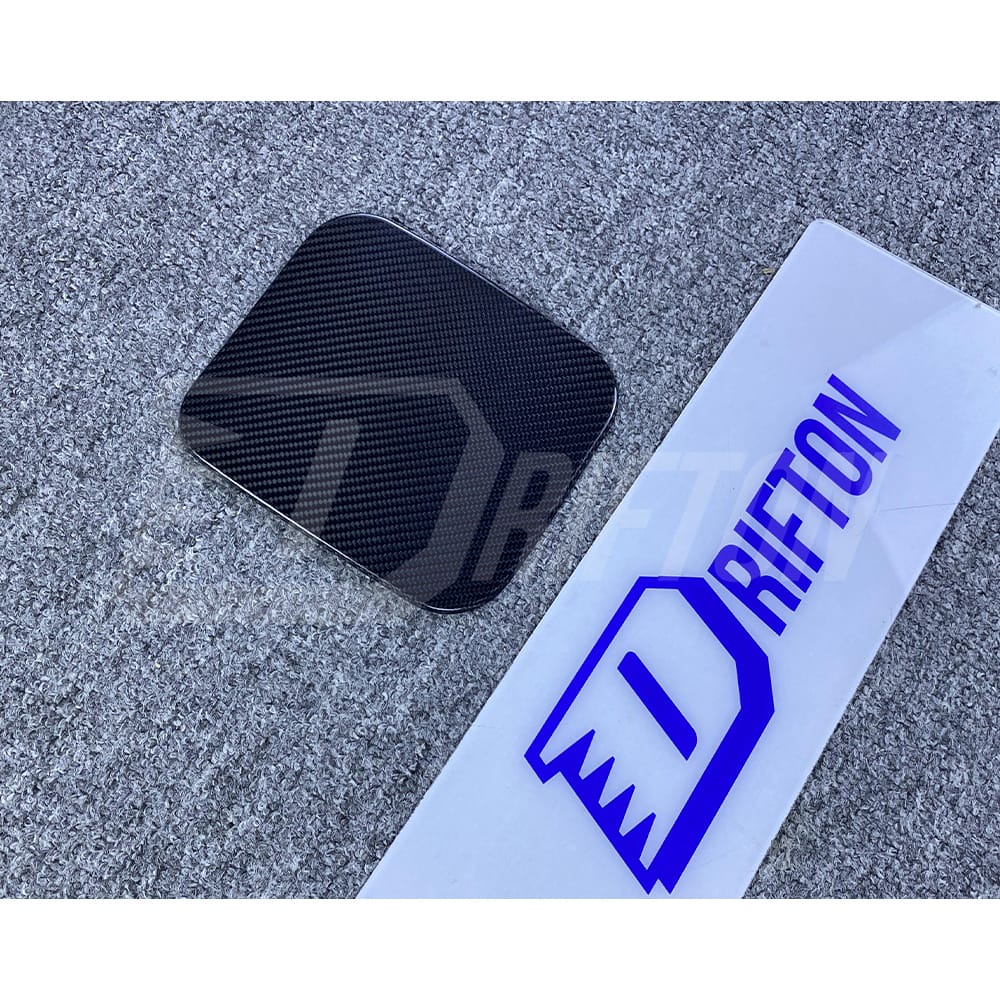 Dry Carbon Fiber Gas Cover Fuel Tank Cap For INFINITI Q50 2013-2024