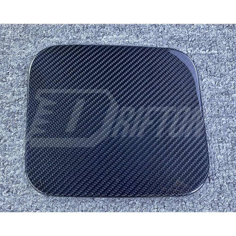 Dry Carbon Fiber Gas Cover Fuel Tank Cap For INFINITI Q50 2013-2024