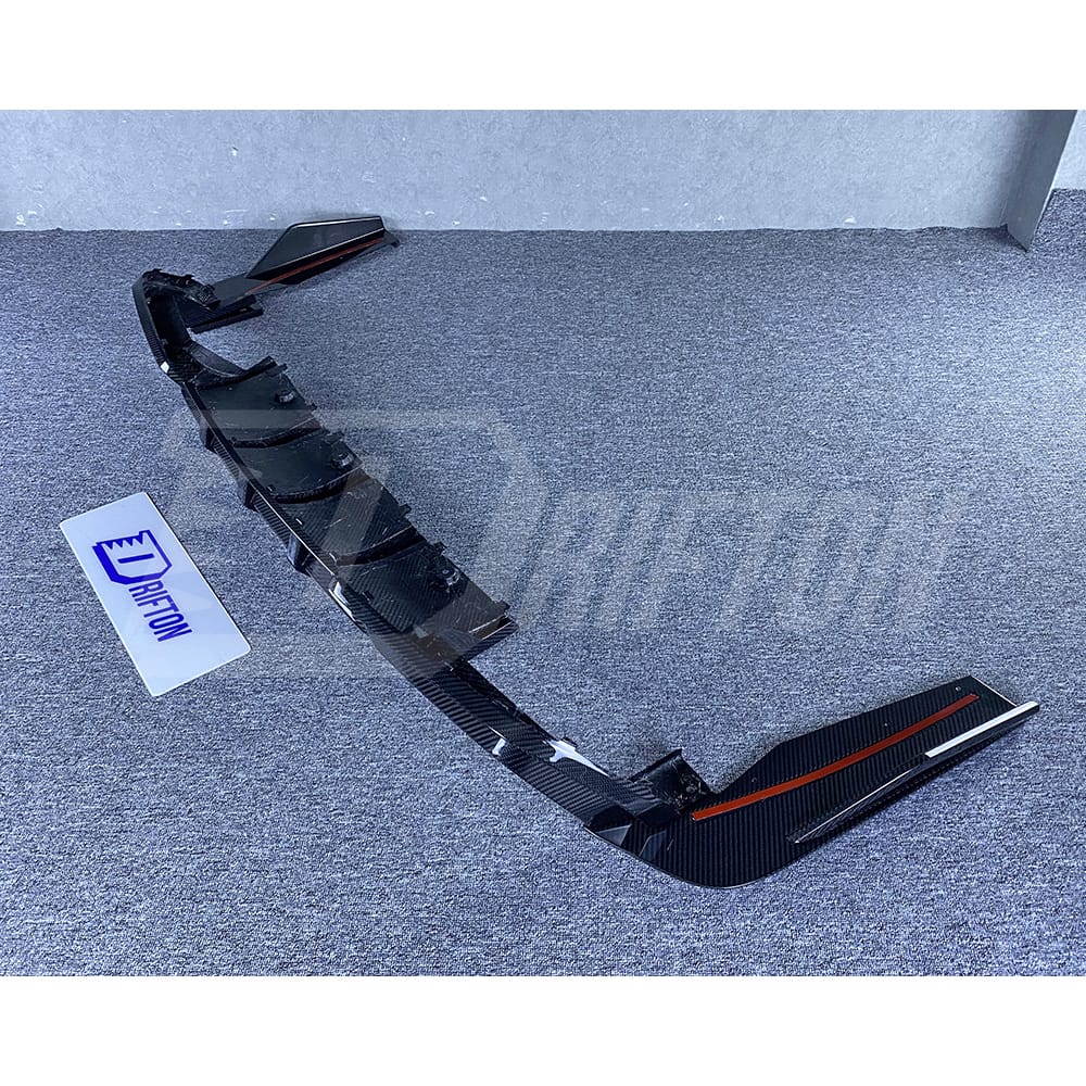 SQ Style Dry Carbon Fiber Rear Diffuser For BMW M8 F90 F91 F92 F93 2020-2024