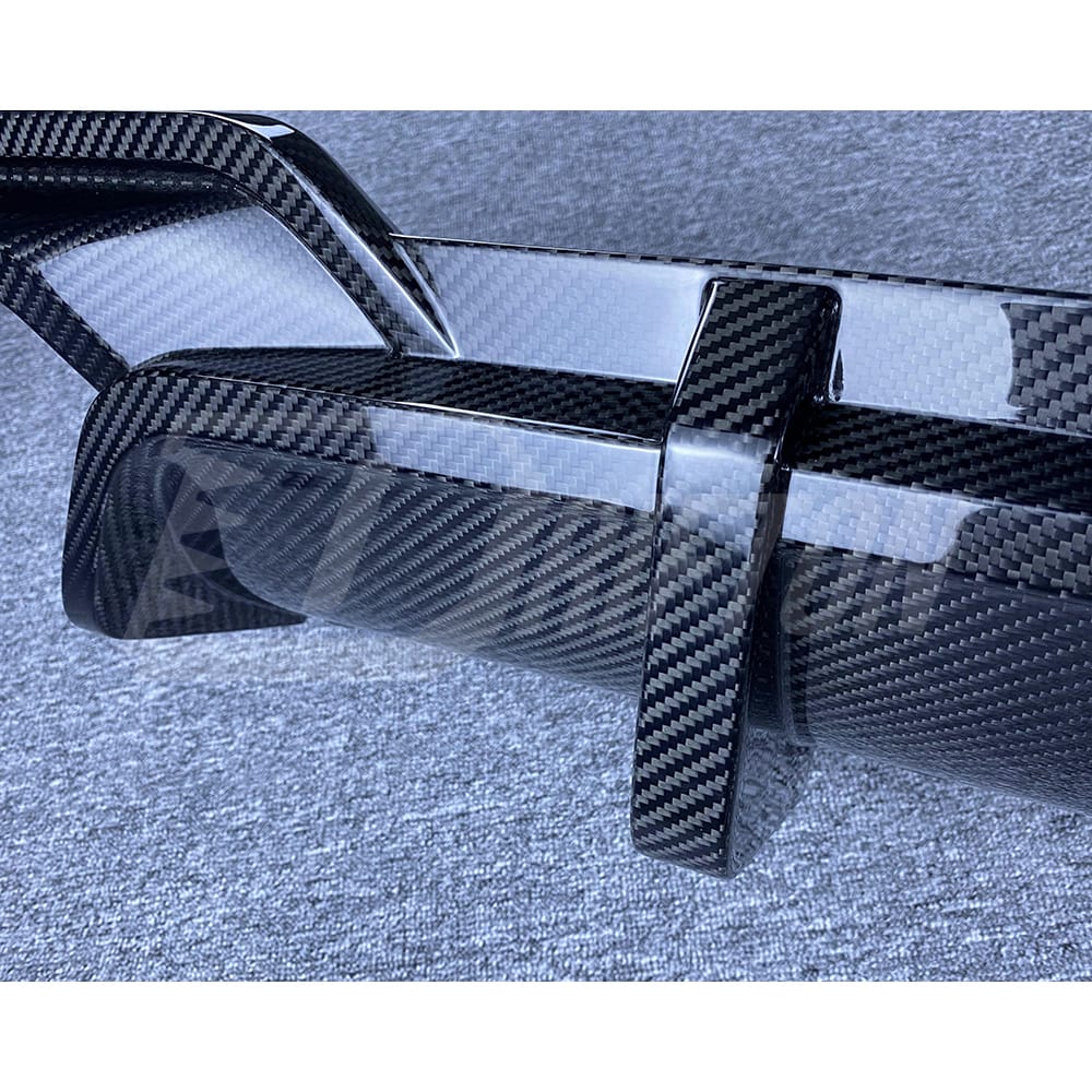 SQ Style Dry Carbon Fiber Rear Diffuser For BMW M8 F90 F91 F92 F93 2020-2024