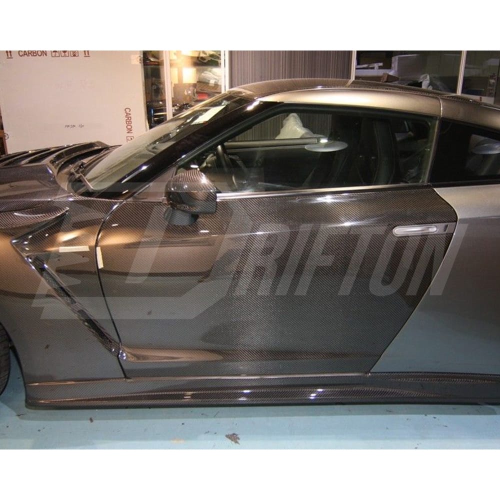 Dry Carbon Fiber Door For Nissan R35 GTR 2008-2019