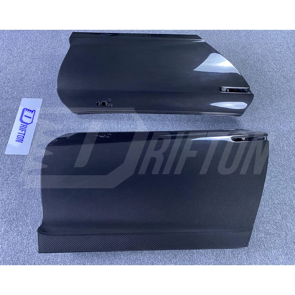 Dry Carbon Fiber Door For Nissan R35 GTR 2008-2019