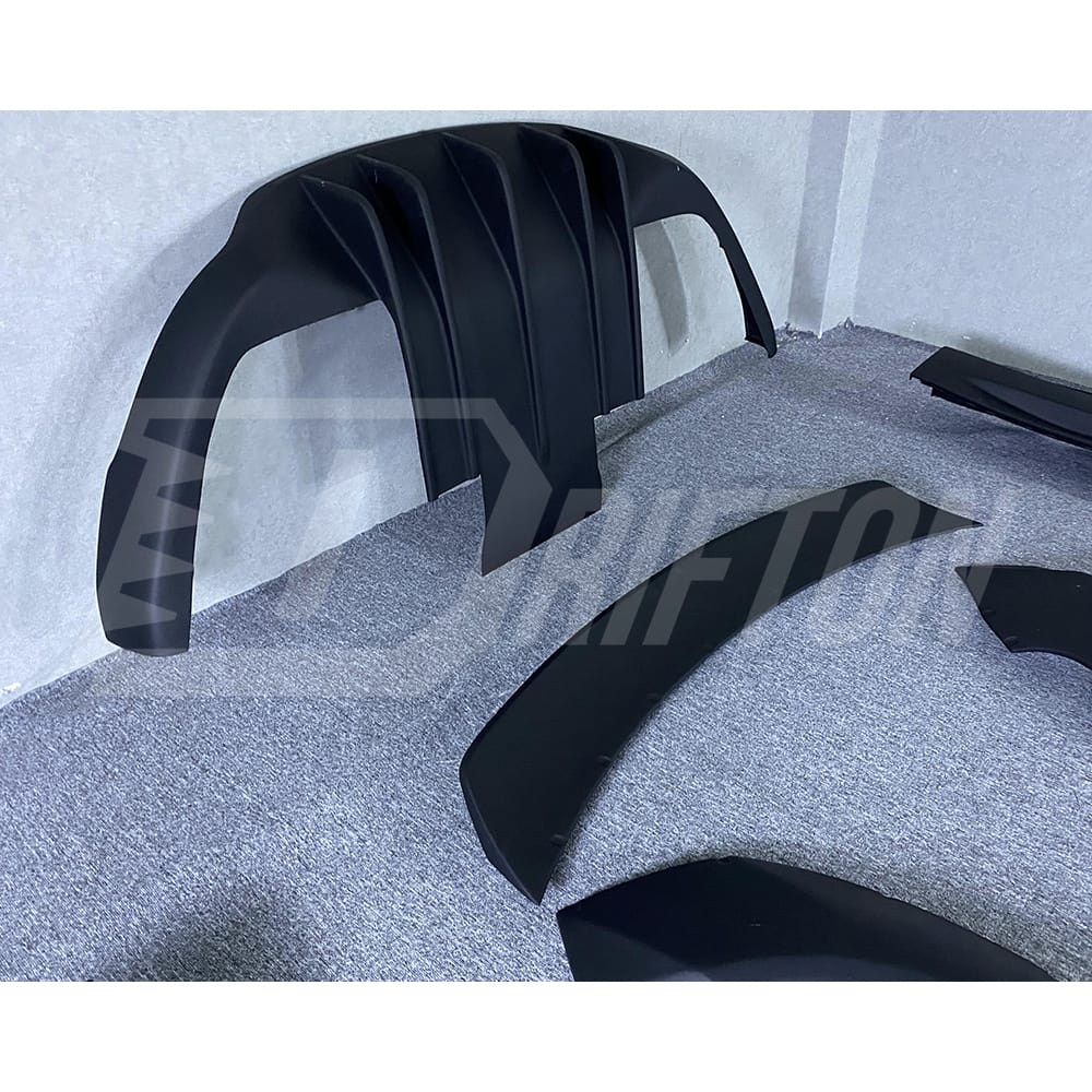 Liberty Walk LB Style Glass Fiber Wide Body Kit For Maserati Granturismo Grancabrio GT GTS GC 2007-2015