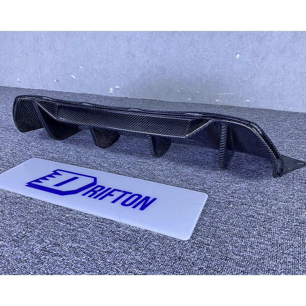 MP Style Carbon Fiber Rear Diffuser For BMW 5 Series F90 M5 2017-2023