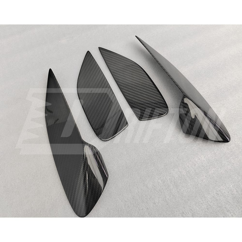 Novitec Style Dry Carbon Fiber Taillights Cover Trim For Ferrari Roma 2020-2025