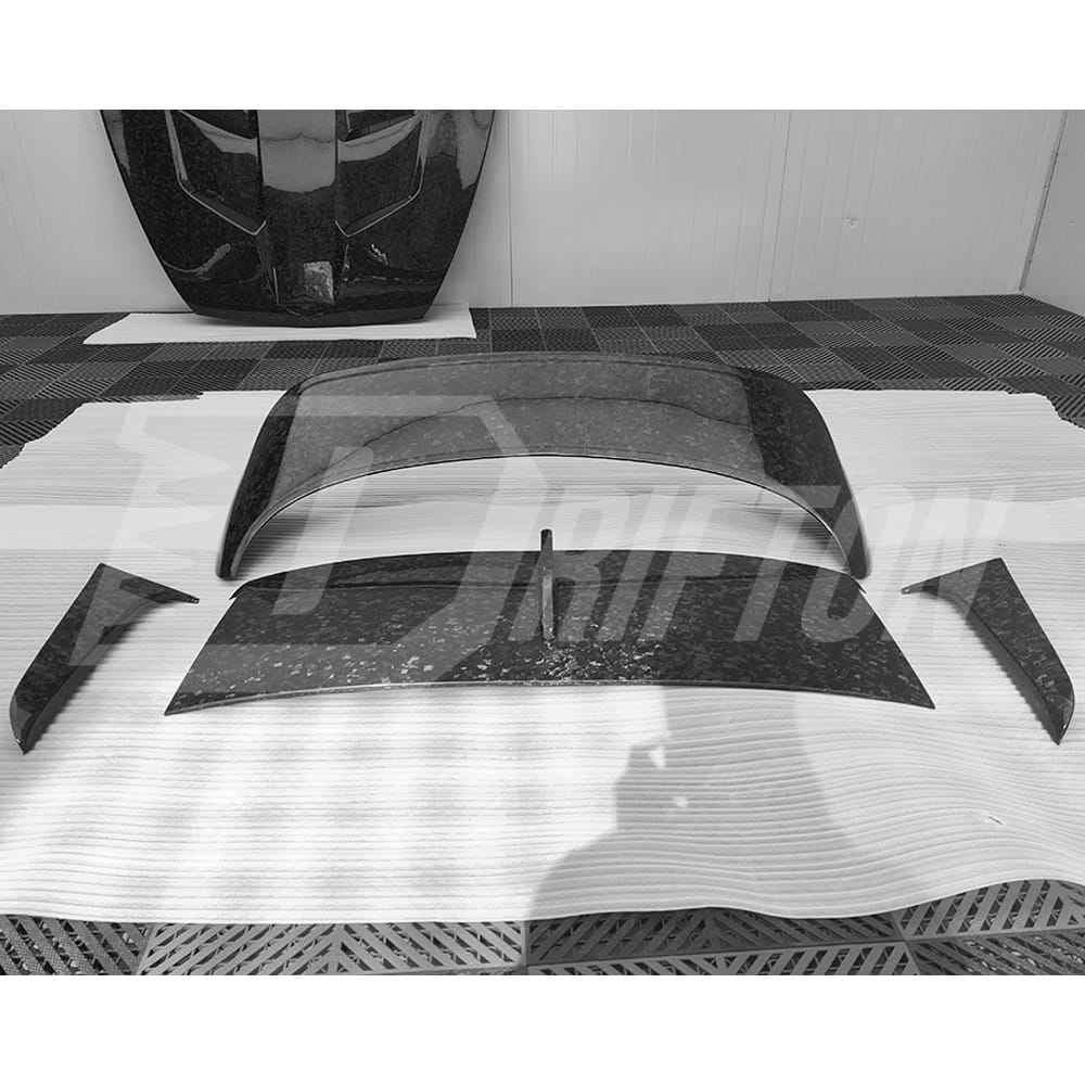 S Style Dry Carbon Fiber Rear Roof Spoiler Wing For Bentley Bentayga 2020-2024