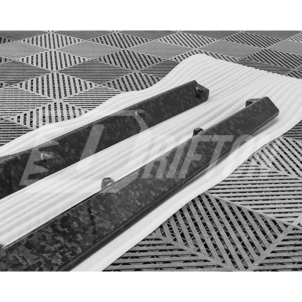 S Style Dry Carbon Fiber Side Skirt For Bentley Bentayga 2020-2024
