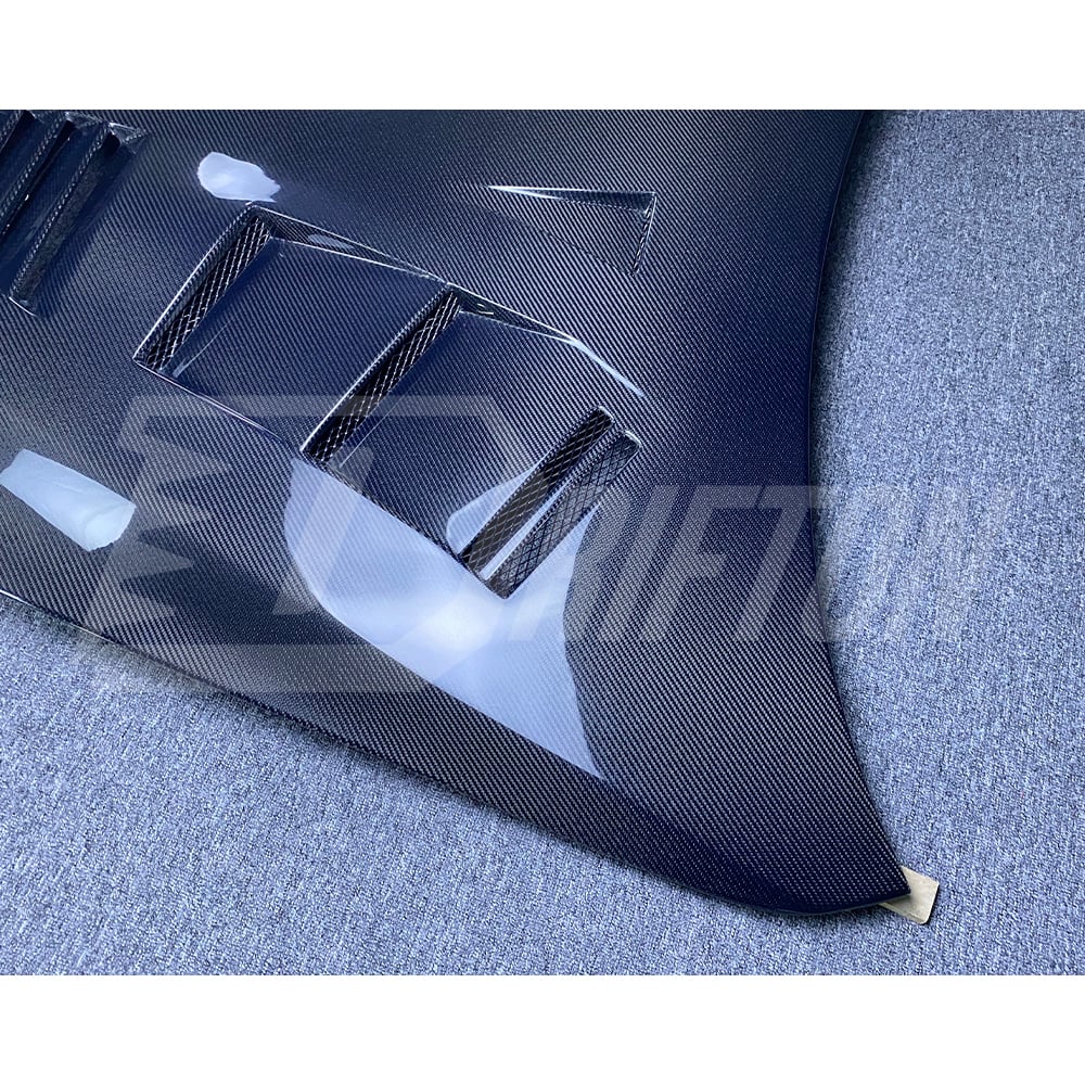 GT2 Style Carbon Fiber Hood For Nissan R35 GTR 2008-2016
