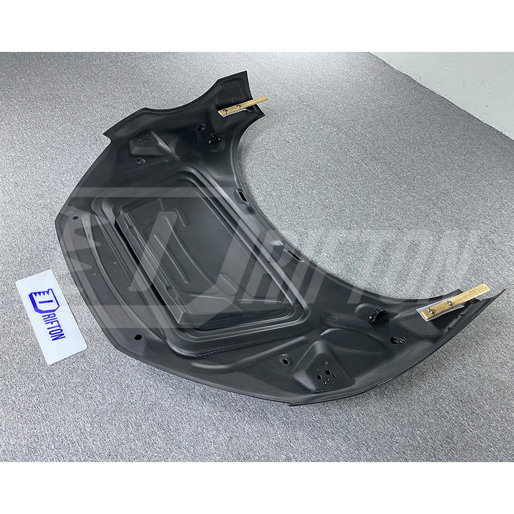 1016 Style Dry Carbon Fiber Hood For Audi R8 2016-2024