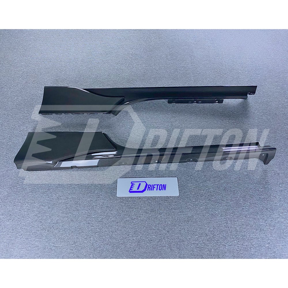 OEM Style Dry Carbon Fiber Aero Body Kit For Ferrari SF90