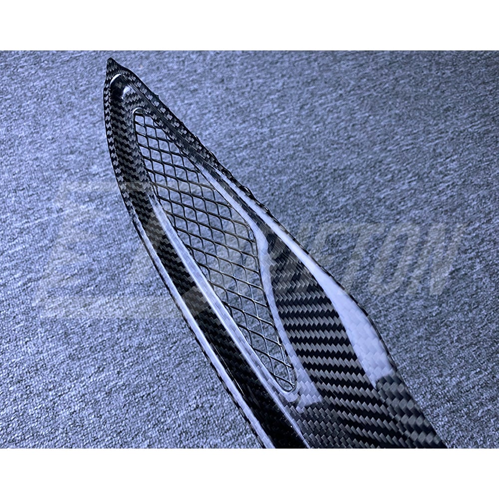 Dry Carbon Fiber Aero Bridge Vent For Mclaren 720S