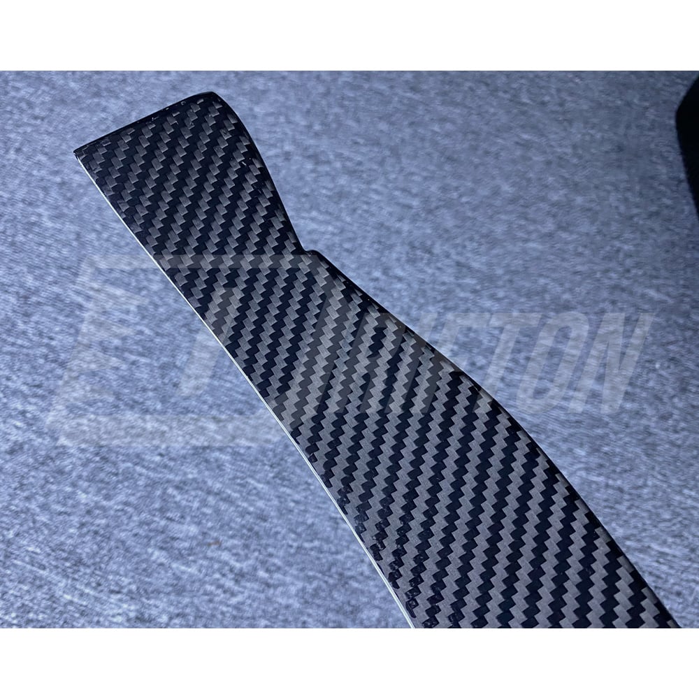 TopCar Style Dry Carbon Fiber Wheel Trims For Lamborghini URUS 2018-2022