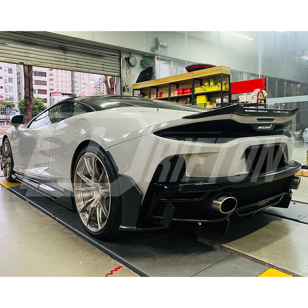 Dry Carbon Fiber Rear Bumper Side Splitters For Mclaren GT