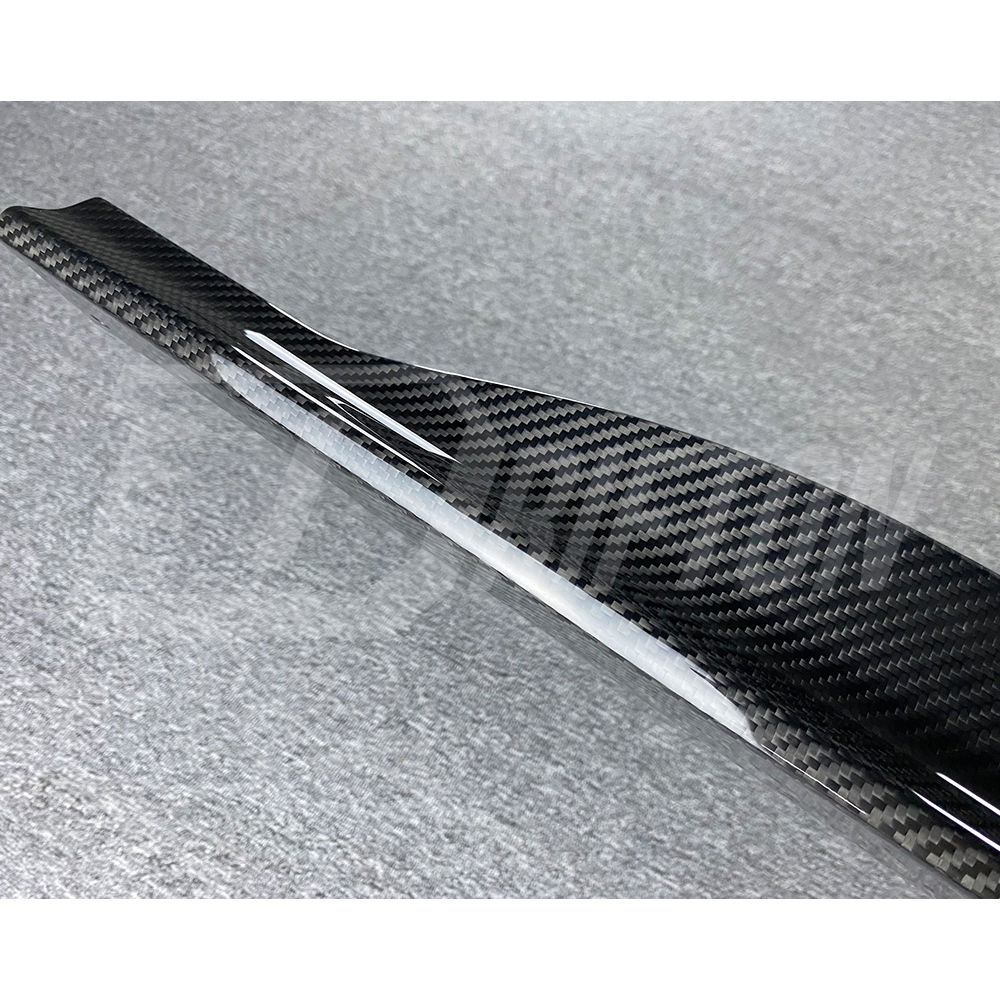 GT RWD Style Dry Carbon Fiber Side Skirt For Audi R8 2020-2024