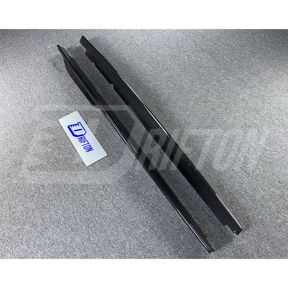GT RWD Style Dry Carbon Fiber Side Skirt For Audi R8 2020-2024