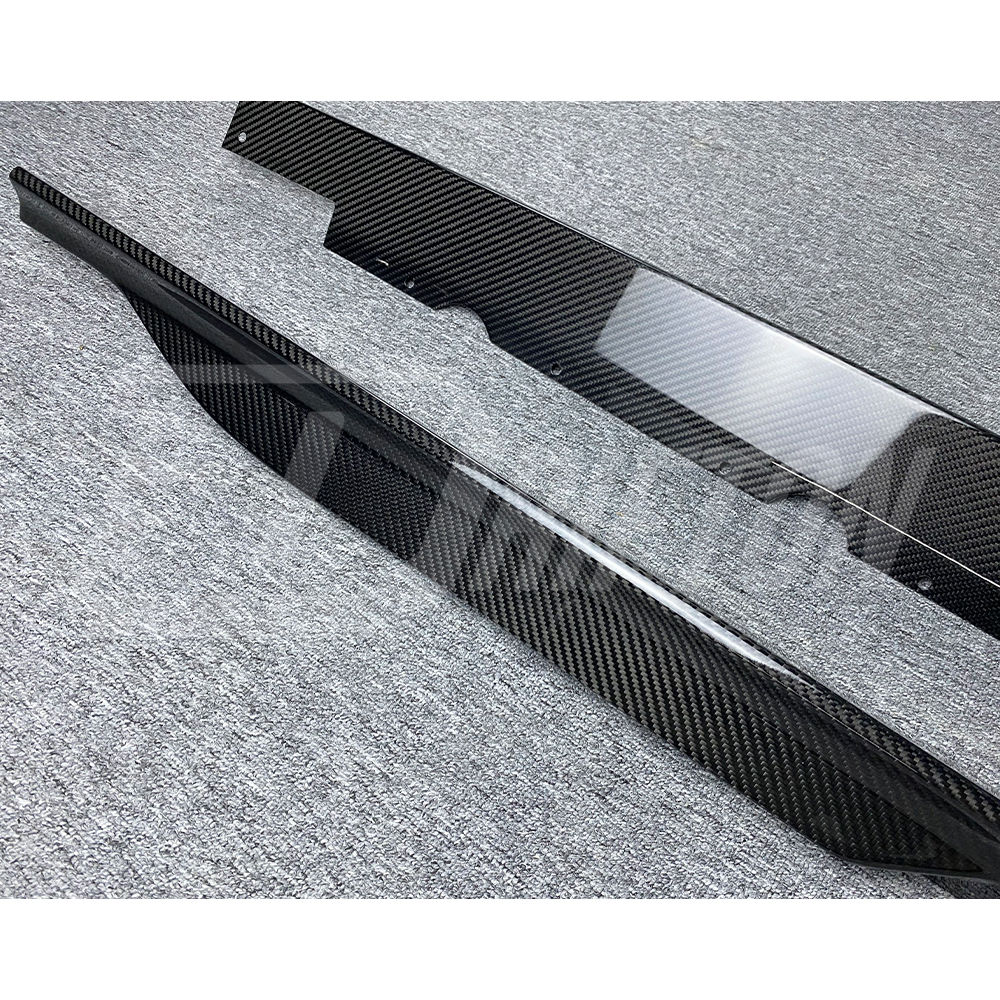 GT RWD Style Dry Carbon Fiber Side Skirt For Audi R8 2020-2024