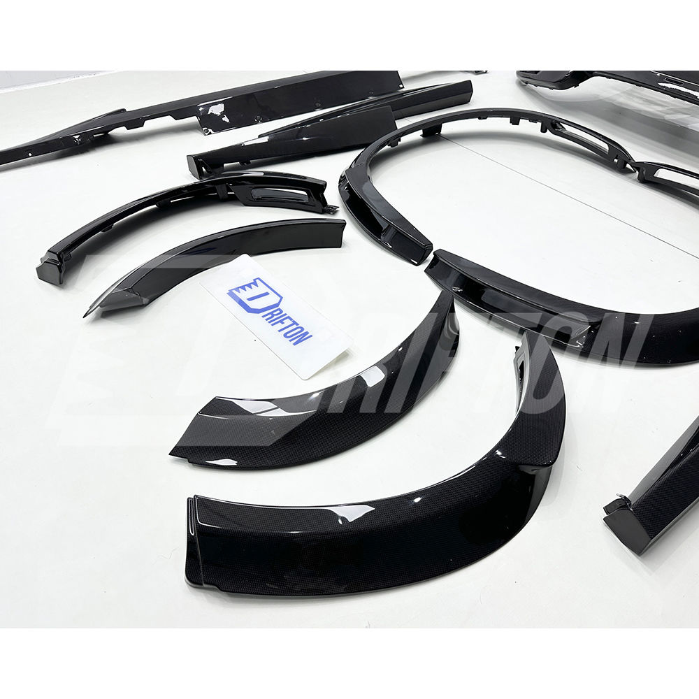 OEM Style Dry Carbon Fiber Rear Diffuser For Ferrari Purosangue FUV