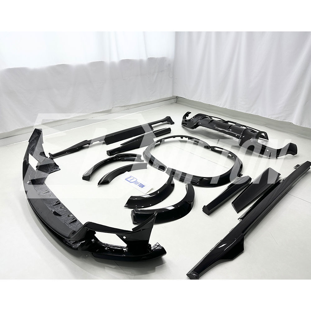 OEM Style Dry Carbon Fiber Rear Diffuser For Ferrari Purosangue FUV