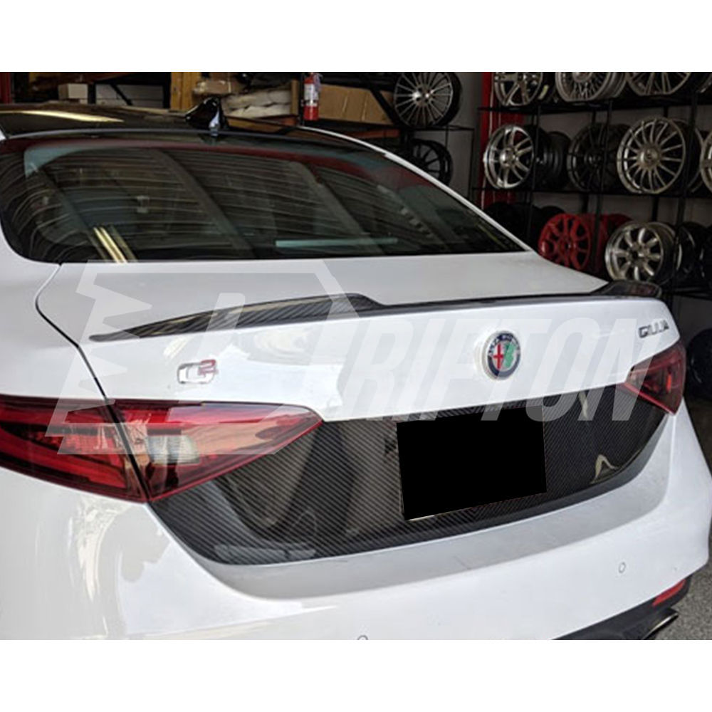 Carbon Fiber Trunk Central Trim License Plate For Alfa Romeo Giulia Quadrifoglio 2016-2023