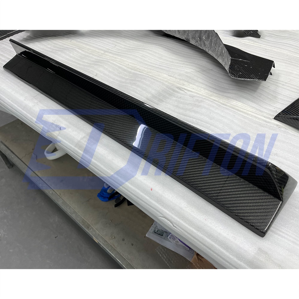 Mansory Style Dry Carbon Fiber Side Skirt For Aston Martin DBX