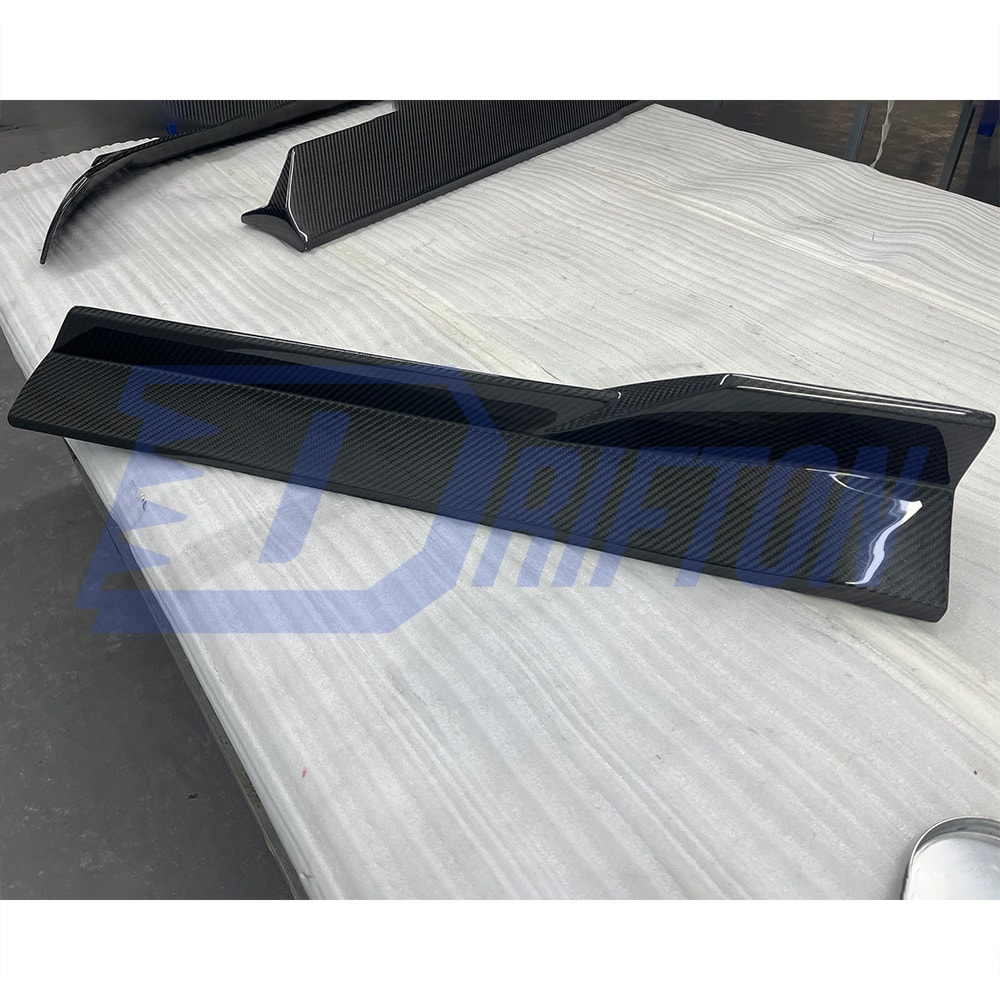Mansory Style Dry Carbon Fiber Side Skirt For Aston Martin DBX