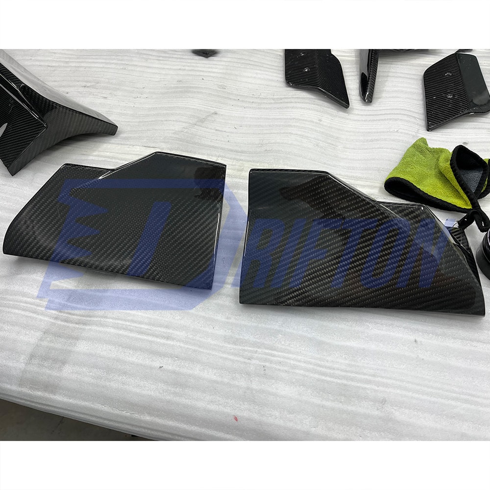 Mansory Style Dry Carbon Fiber Side Skirt For Aston Martin DBX