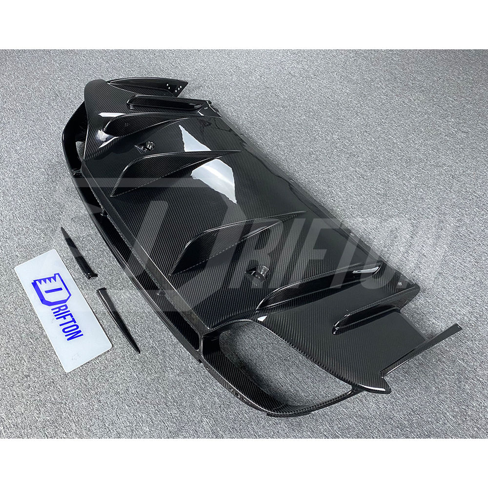 OEM Style Dry Carbon Fiber Rear Diffuser For Alfa Romeo Giulia Quadrifoglio 2016-2023