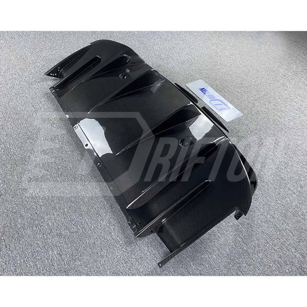 OEM Style Dry Carbon Fiber Rear Diffuser For Alfa Romeo Giulia Quadrifoglio 2016-2023