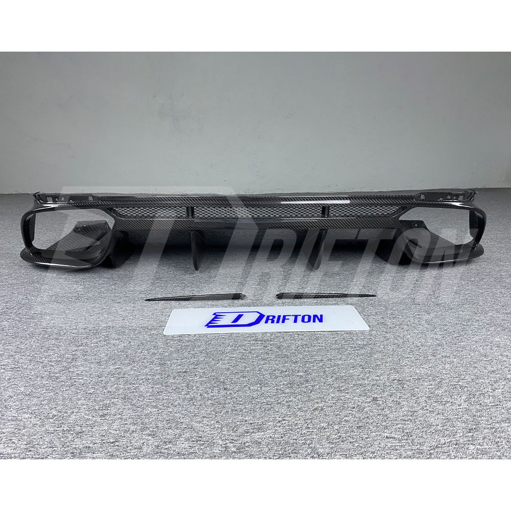 OEM Style Dry Carbon Fiber Rear Diffuser For Alfa Romeo Giulia Quadrifoglio 2016-2023